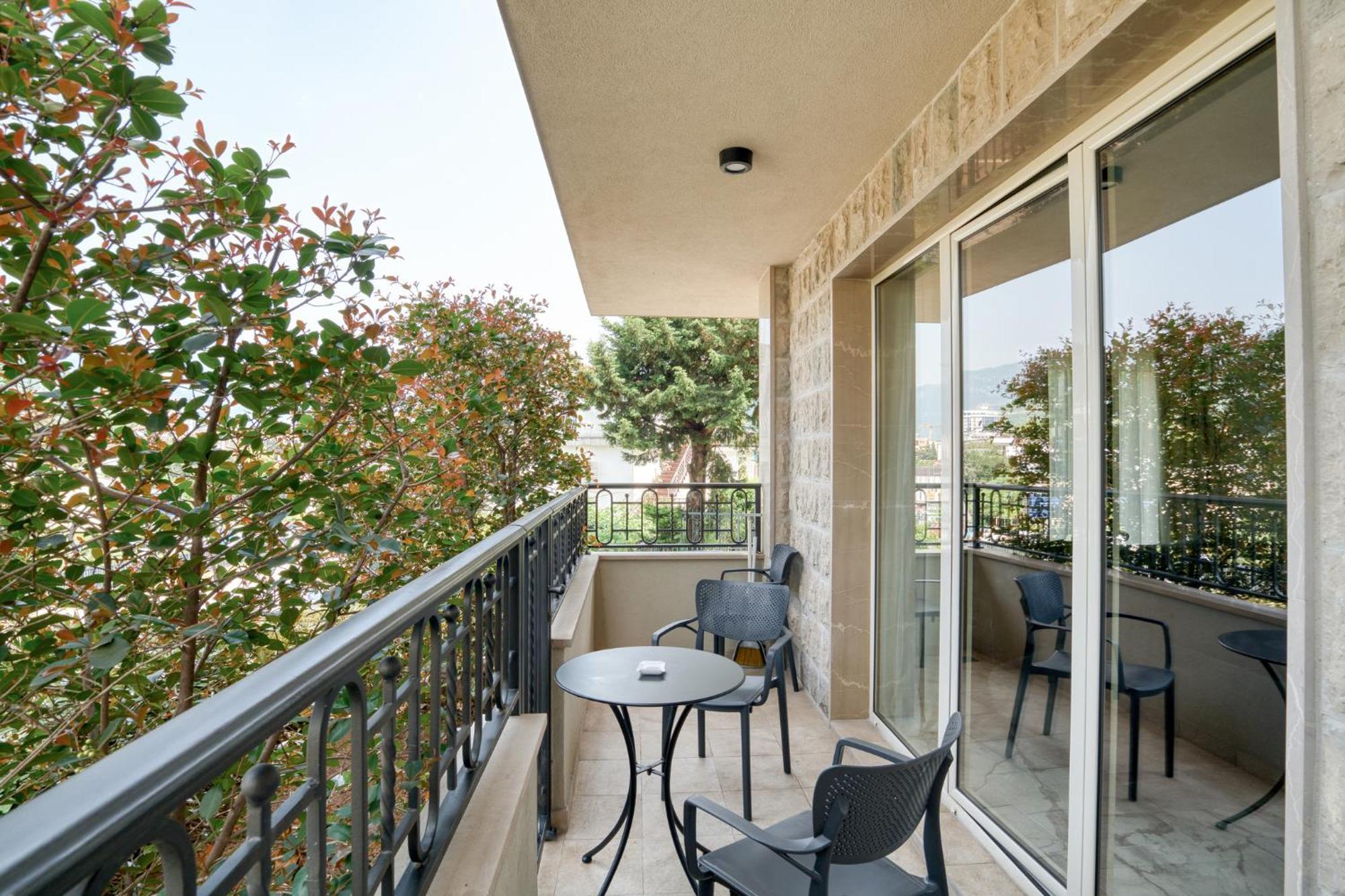 Ap Royal Oak - 2 Bedroom Apartment In Будва Экстерьер фото