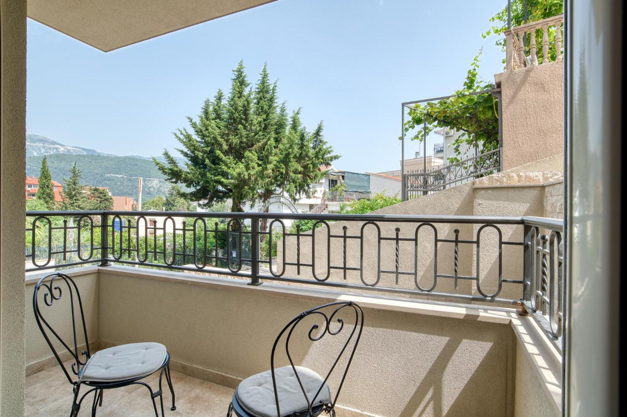 Ap Royal Oak - 2 Bedroom Apartment In Будва Экстерьер фото